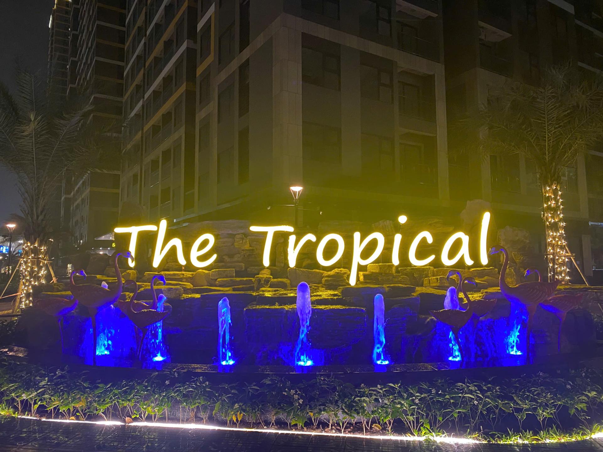Cổng chào The Tropical